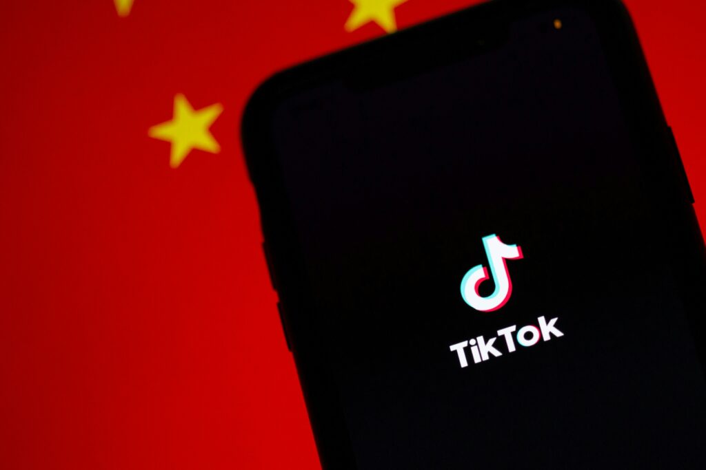 TikTok’s Algorithm Explained How to Go Viral in 2025